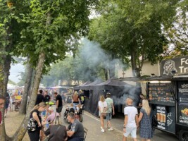 Tris Siveni_Street cafe_Food trailer_Edinasanas teltis_Bars