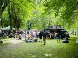 Tris Siveni_Street cafe_Food truck_pasakumu edinasana